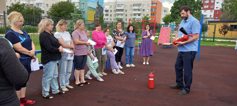 На территории п.Пролетарский состоялся цикл тематических встреч по пожарной безопасности. На территории п.Пролетарский состоялся цикл тематических встреч по пожарной безопасности.